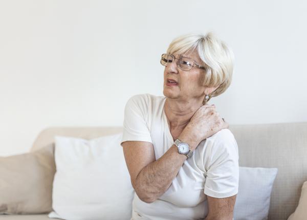 osteoporoza risc de moarte prematura mai frecventa la femei decat la barbati