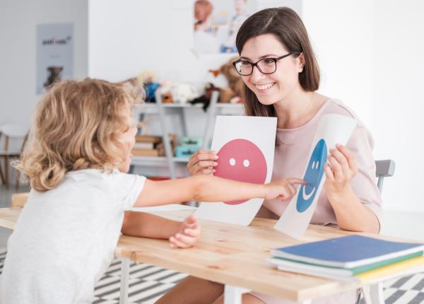 pubertatea precoce declansata de autism medic trebuie constant evaluati endocrinologic