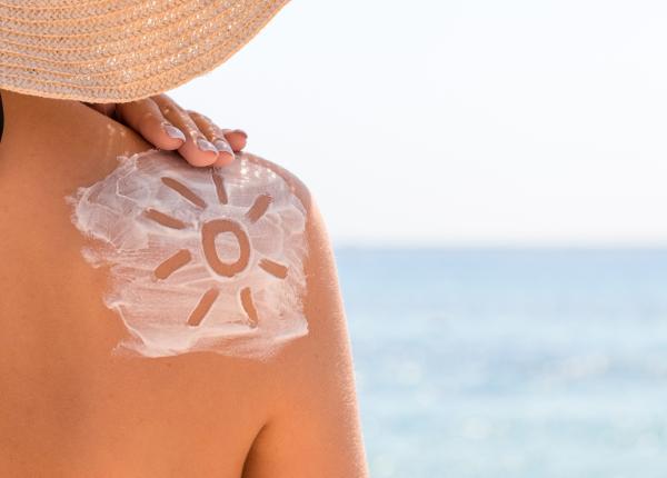 kit ul de ingrijire pentru vara ce trebuie sa contina ioana marinescu soarele e foarte intens si un inamic extrem de puternic