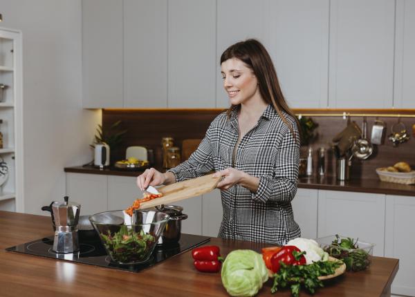mancarea gatita mai sanatoasa nutritionist avem toate sansele de a ne imbunatati dieta
