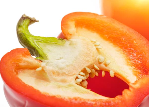 ardeiul gras 7 beneficii uimitoare pentru sanatate ce se intampla daca inghiti samburii de la ardei