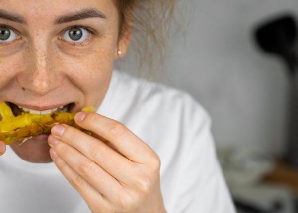 mancatul cu pofta ingrasa nutritionist cand iubesti mancarea se vede