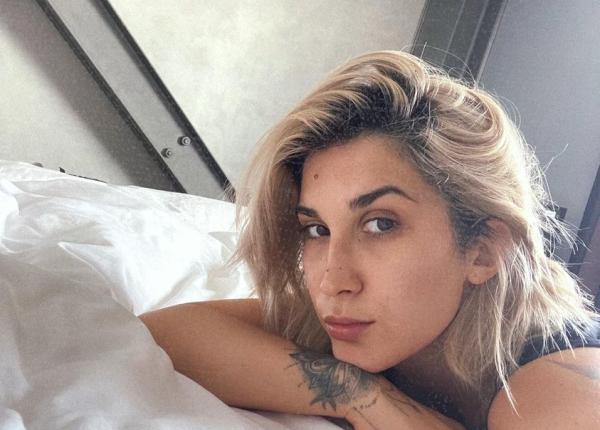 adda atac de panica inainte de concert dureri de membre maxilar inclestat tremurat