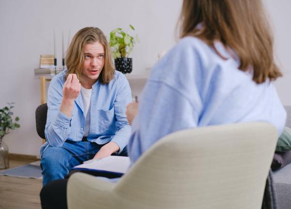 recuperarea vorbirii in cazul pacientilor cu avc