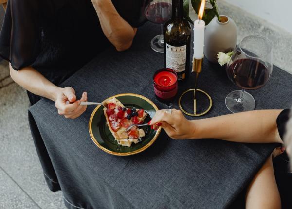 cum sa rezistam tentatiilor culinare din vacantele all inclusiv nutritionist impartim cu toti de la masa