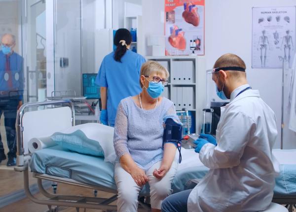 ce s ar face diferit daca ar incepe pandemia azi simin florescu nu e suficient sa ai spitale doctori si vaccin