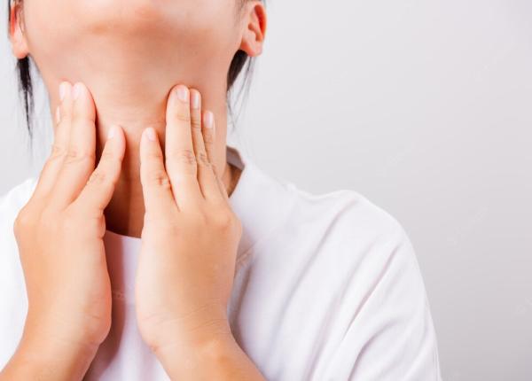 ce sa eviti in cazul durerilor de gat medic asta este prima greseala