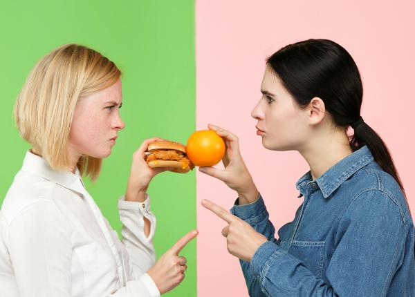 alimentatia proasta tigarile si alcoolul scumpe pentru societate daca 50prc dintre fumatori ar inlocui tigarile cazurile de infarct avc si bpoc ar scadea cu 20prc