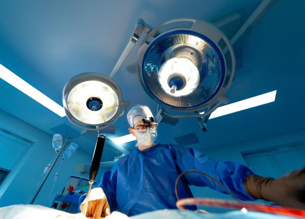 bolile urologice care pot fi operate robotic dr coman si dr crisan va sangera putin si se va mobiliza a doua zi dupa operatie