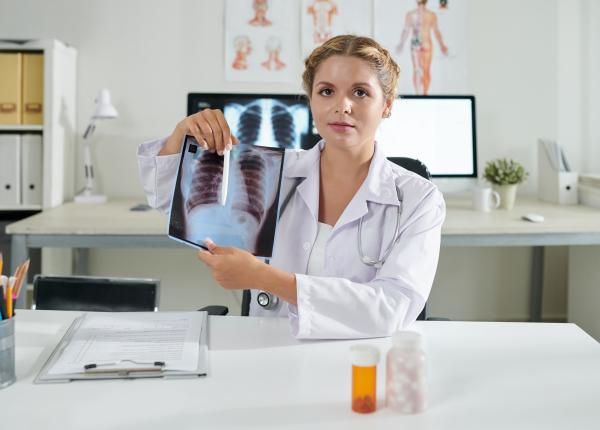 se cer de urgenta programe de depistare a cancerului bronhopulmonar in romania a venit momentul schimbarii acestei realitati sumbre