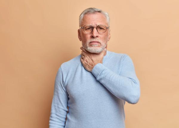 o ciuperca in gat cauza unei raguseli inexplicabile ce este blastomicoza si cum se manifesta