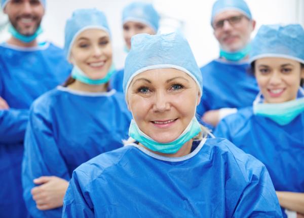 medicii si asistentele din tara pleaca pe capete in marea britanie peste 3 400 de medici scoliti in romania muncesc in uk tara noastra surprinde in top 10