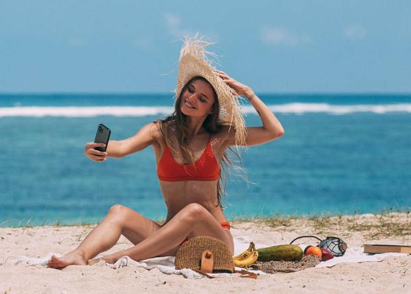 cum sa ti protejezi pielea si parul de soare in aceasta vara