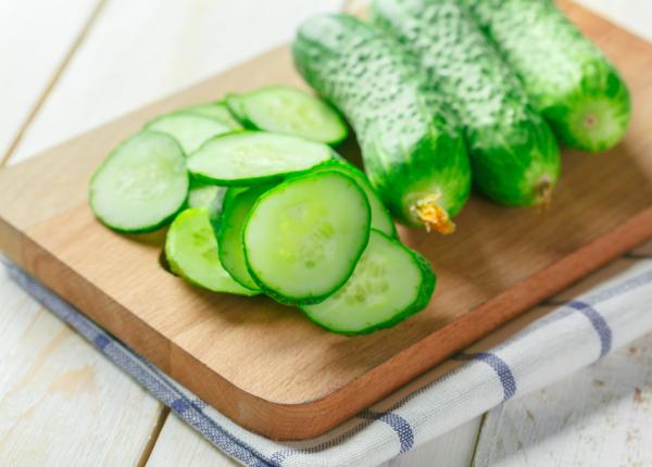 de ce sa nu mai decojesti niciodata castravetii coaja comestibila