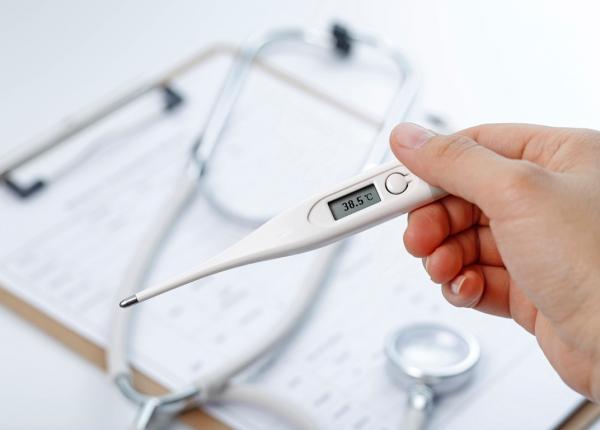 febra valorile care ridica probleme de ce ne simtim calzi dar nu avem temperatura