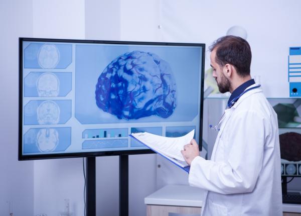 stereotaxia terapia in metastazele cerebrale cristina iftode are avantajul unui tratament foarte tintit si cu o evitare a organelor din jur stereotaxia terapia in metastazele cerebrale cristina iftode are avantajul unui tratament foarte tintit si cu o evitare a organelor din jur
