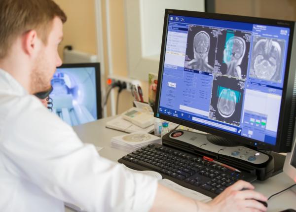 neuroradiologia interventionala superspecialitate in patologia vasculara cerebrala medic beneficiul este excluderea din istoricul pacientului a unei patologii cu potential invalidant sau de deces