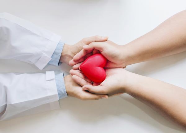 inima unei tinere de 18 ani bate in pieptul unei adolescente cu insuficienta cardiaca medic astepta de 6 luni urmeaza cateva zile critice inima unei tinere de 18 ani bate in pieptul unei adolescente cu insuficienta cardiaca medic astepta de 6 luni urmeaza cateva zile critice