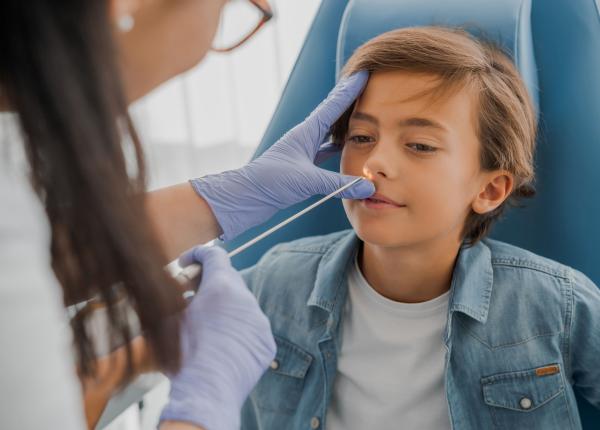 polipii nazali simptome si tratament medic de multe ori la cabinetul orl copiii sunt prezenti prea tarziu