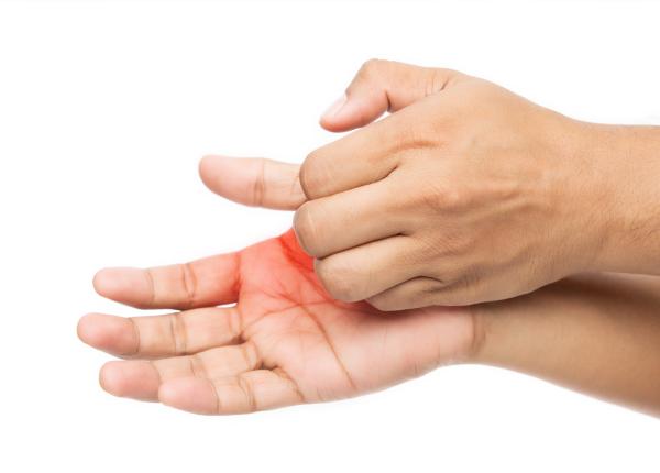 ce inseamna cand ma mananca in palma