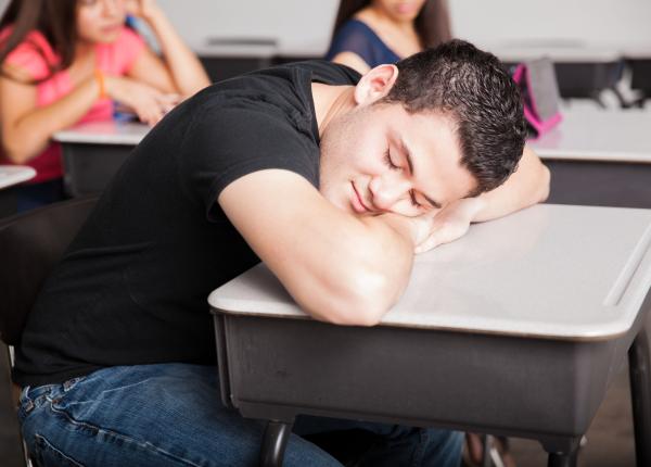 somnul insuficient asociat cu riscul de obezitate la tineri este o problema globala de sanatate