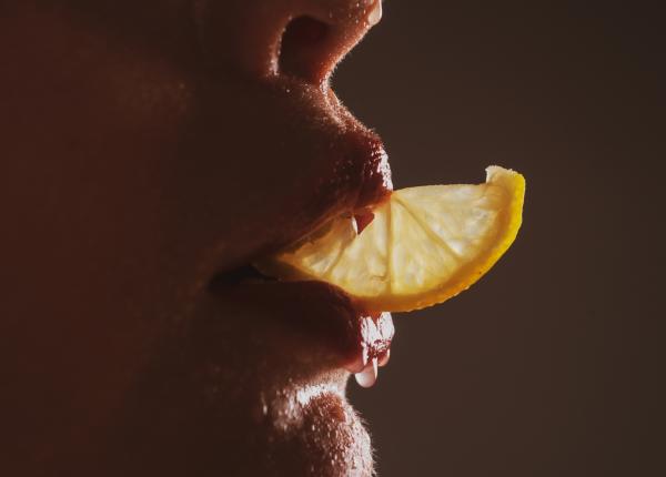 gust acru in gura cauze cele mai frecvente sapte motive