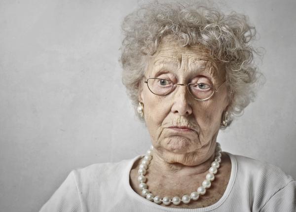 cauza banala si neasteptata care provoaca boala alzheimer si ne imbatraneste enorm e mai rea decat fumatul sau alcoolul