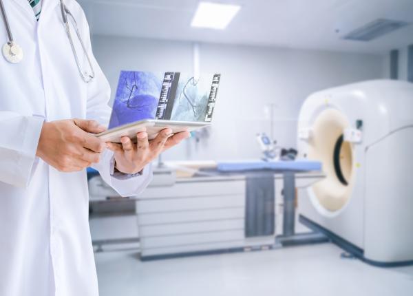 radiologia interventionala metoda de diagnostic si tratament medic inciziile pe care noi le facem sunt minime au cativa milimetri recuperarea pacientului e rapida radiologia interventionala metoda de diagnostic si tratament medic inciziile pe care noi le facem sunt minime au cativa milimetri recuperarea pacientului e rapida