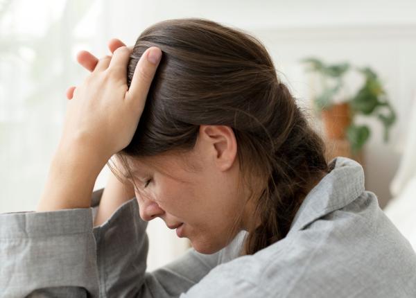 migrena cu aura simptome si tratament afecteaza una din trei femei