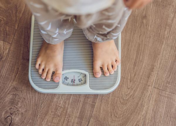 obezitatea infantila la varste tot mai mici endocrinolog unul din 3 copii sufera situatia este ingrijoratoare