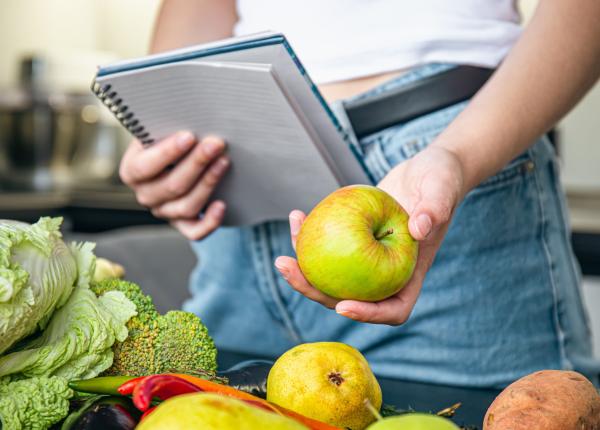 mici trucuri pentru a manca fara teama cantarului