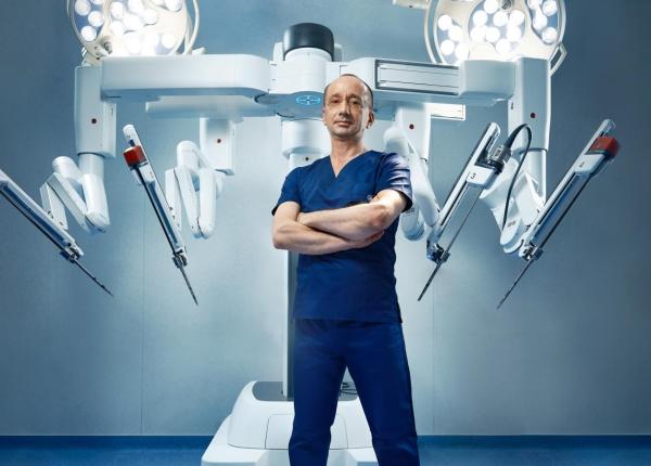 povestea ofiterului maritim care s a intors pe mare la doua luni dupa operatia cu robotul da vinci xi avantajele chirurgiei robotice in cancerul de prostata