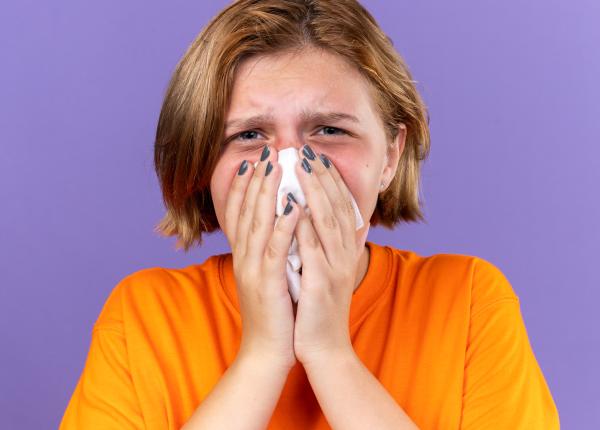 6 moduri sa cureti nasul infundat cum faci solutie salina