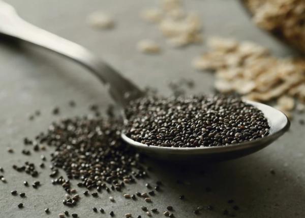 consuma zilnic cate o lingura de seminte de chia