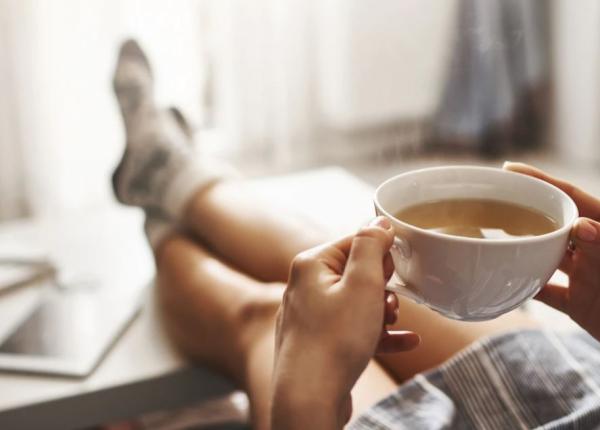 ceaiul verde nu trebuie baut pe stomacul gol iata de ce