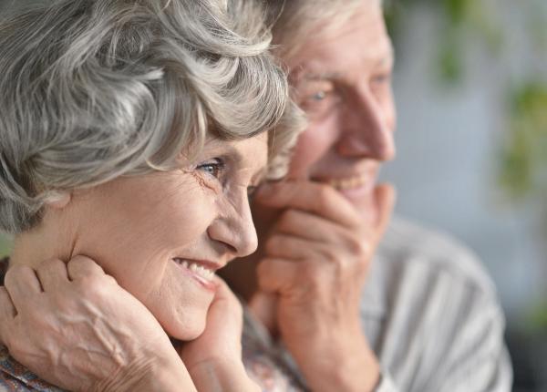 alzheimer pensionarea factor de risc