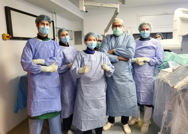 premiera nationala in chirurgia cardiovasculara minim invaziva la spitalul clinic sanador