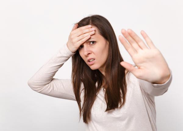 furnicaturile in zona fruntii cauze si tratament