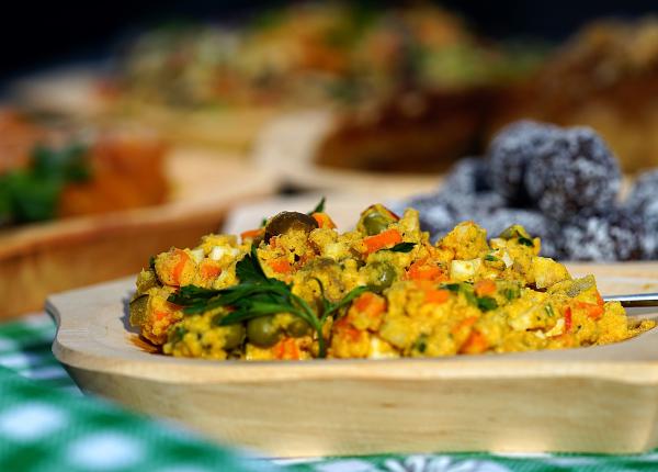 adevarul despre salata de boeuf reteta castravetii