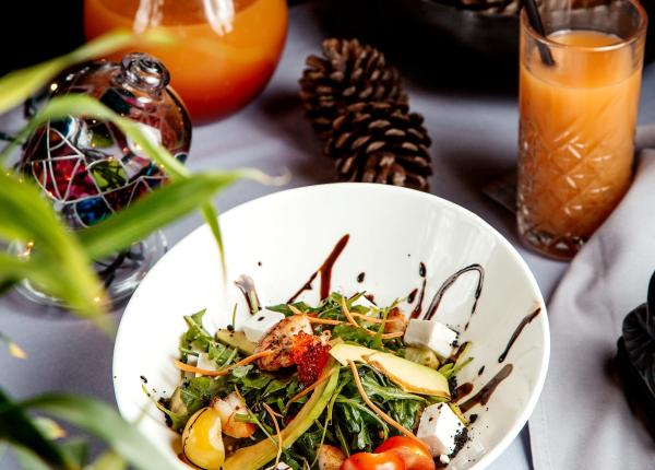 alimentele pe care ar trebui sa le consumi dupa mesele festive de ce sa bei apa cu castraveti alimentele pe care ar trebui sa le consumi dupa mesele festive de ce sa bei apa cu castraveti