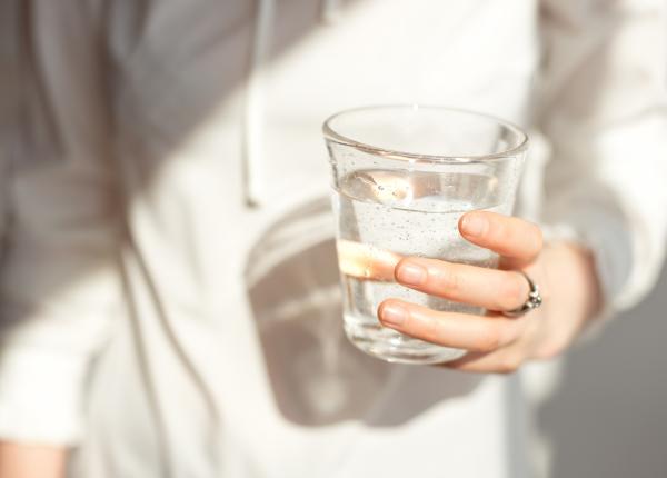 10 metode simple pentru a te hidrata