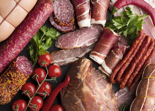 ce se intampla in corp cand mananci mezeluri boala pe care o faci potrivit studiilor predictiile sunt sumbre e un dezastru cumparam haotic umpland frigiderul