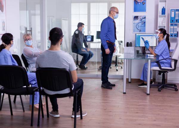 programul de vizite suspendat in spitale numarul cazurilor de gripa creste alarmant