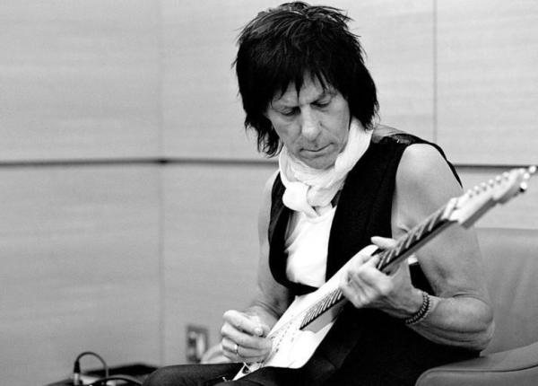 jeff beck legendarul chitarist britanic a murit din cauza meningitei