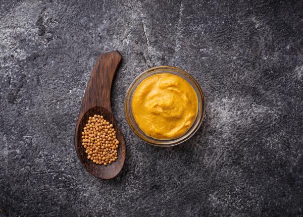 cate boabe de mustar contine mustarul