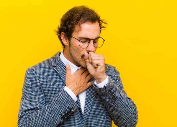 tusea persistenta complicatie a infectiilor respiratorii