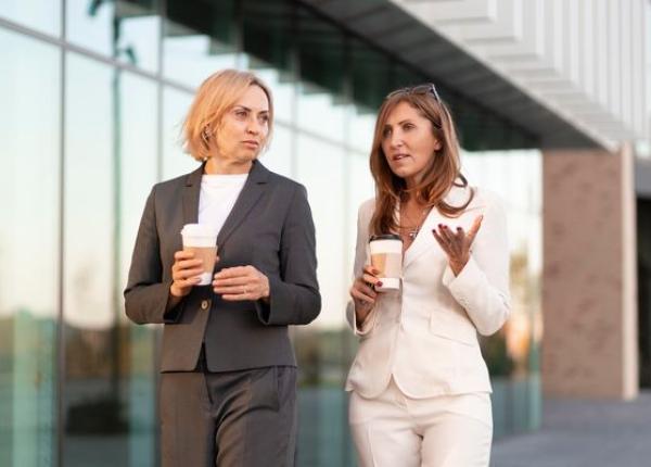 menopauza de la tabu la firescul vietii