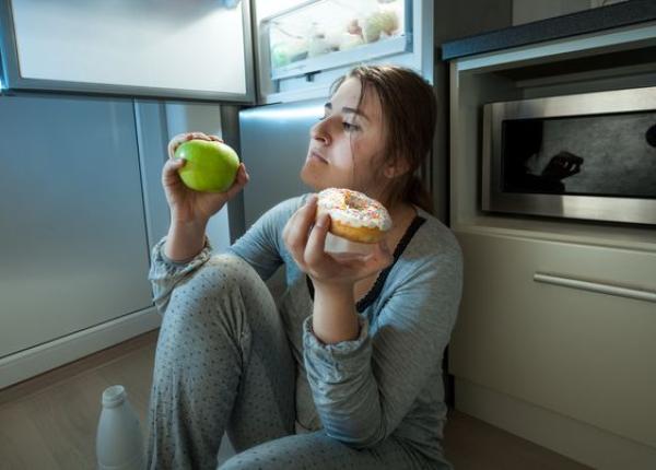 emotiile asociate cu mancatul compulsiv