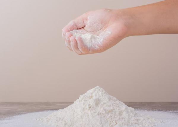 pudra de talc aliatul tau de nadejde zece 10 moduri