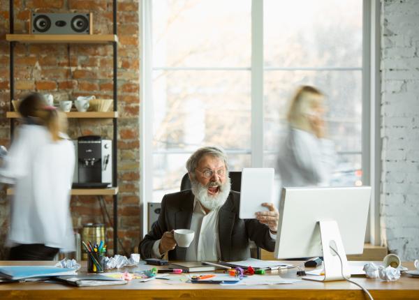 cum sa faci fata unui mediu de lucru toxic